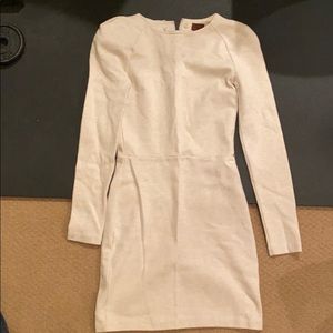 Like new ivory dress with small shoulder pad